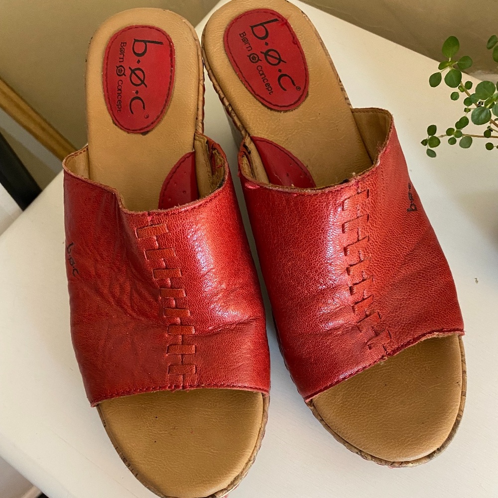 b.o.c. Born Concept Red Wedge Sandals Size 8